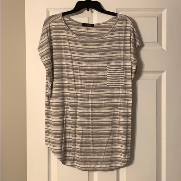 Laila Jayde Tops - Women’s pullover top